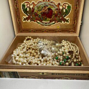 Vintage to Now Pearls in Wood Cigar Box Lot